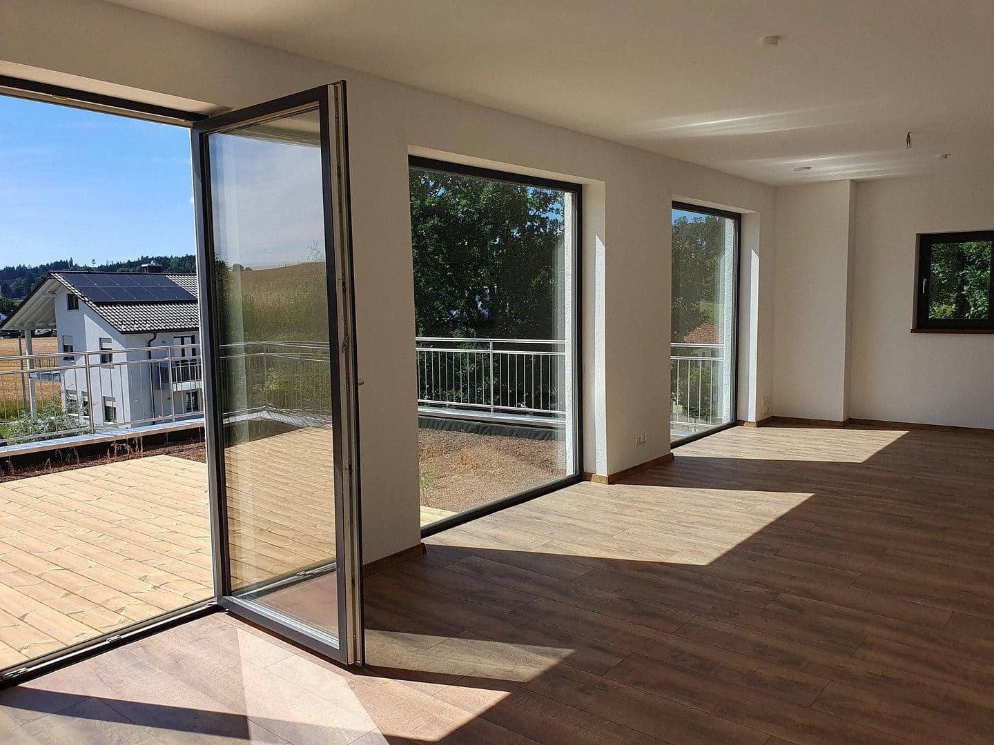Prenájom bytu 7-izbový 151 m², Diedorf, Bavorsko Prenájom bytu 7-izbový 151 m², Diedorf, Bavorsko