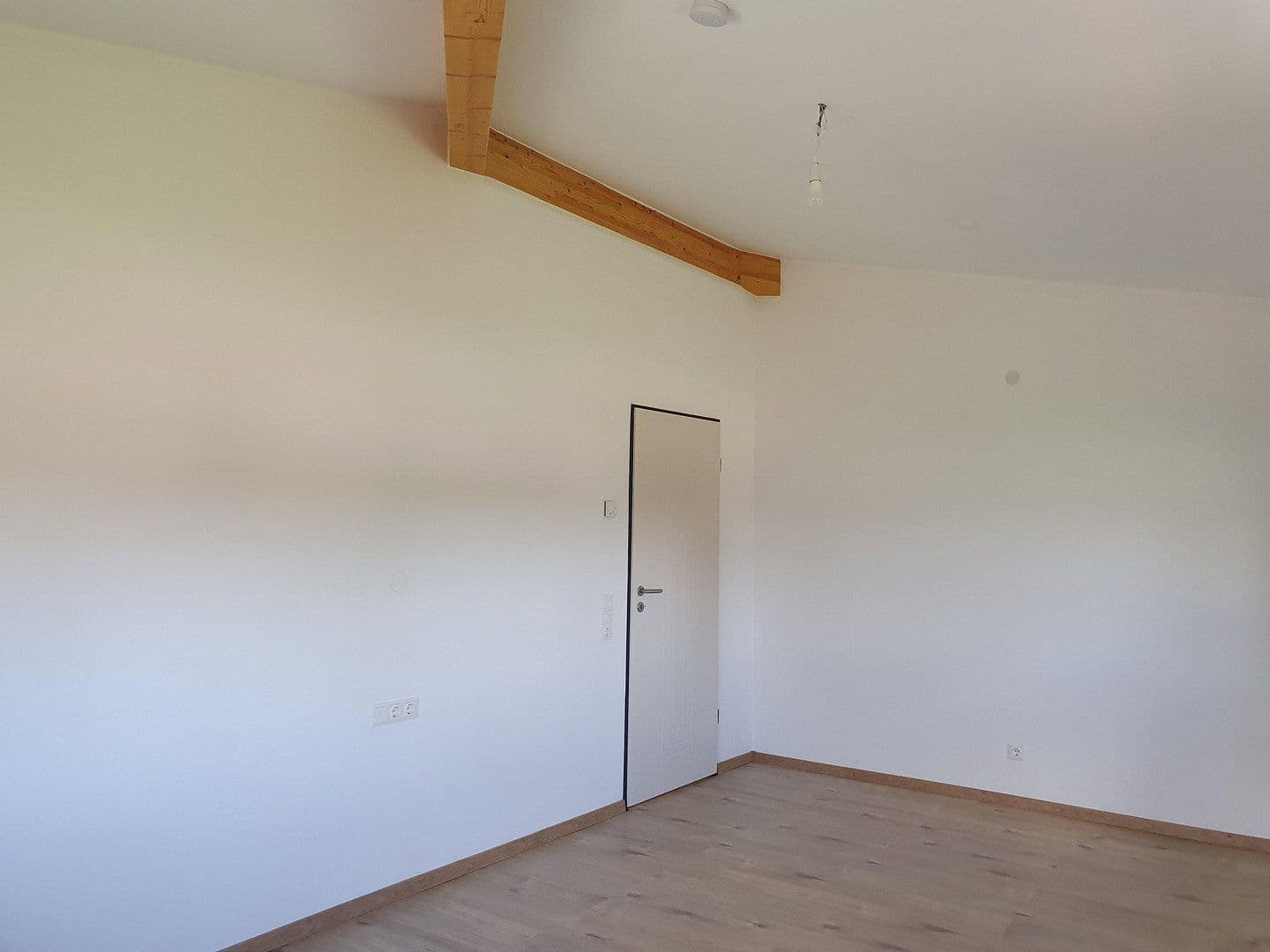 Prenájom bytu 7-izbový 151 m², Diedorf, Bavorsko Prenájom bytu 7-izbový 151 m², Diedorf, Bavorsko