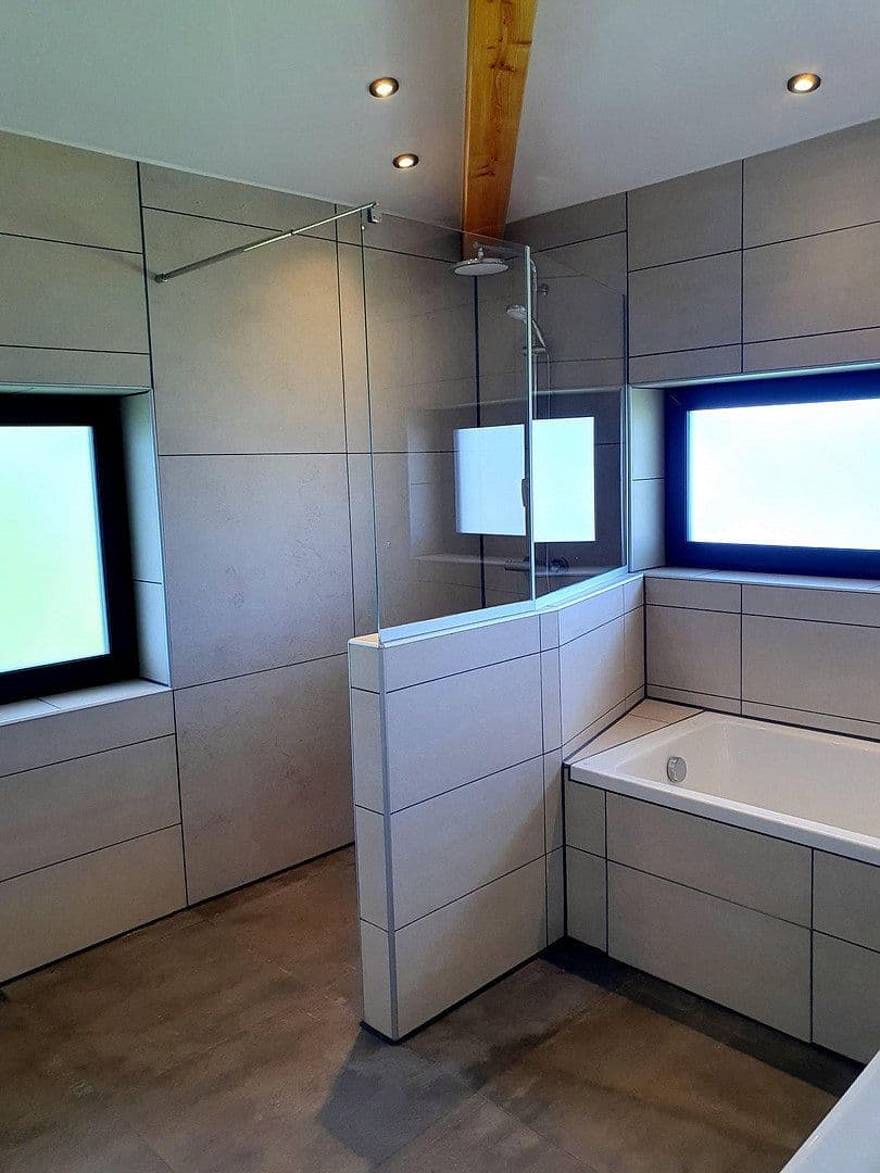 Prenájom bytu 7-izbový 151 m², Diedorf, Bavorsko Prenájom bytu 7-izbový 151 m², Diedorf, Bavorsko