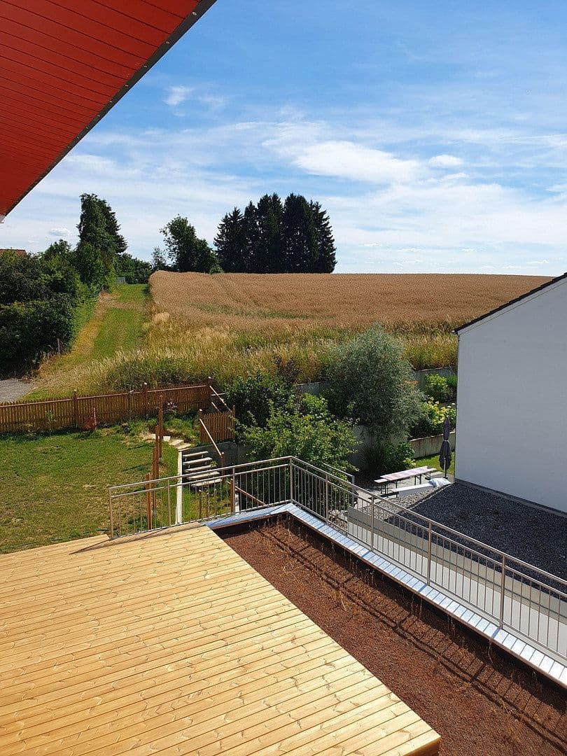 Prenájom bytu 7-izbový 151 m², Diedorf, Bavorsko Prenájom bytu 7-izbový 151 m², Diedorf, Bavorsko