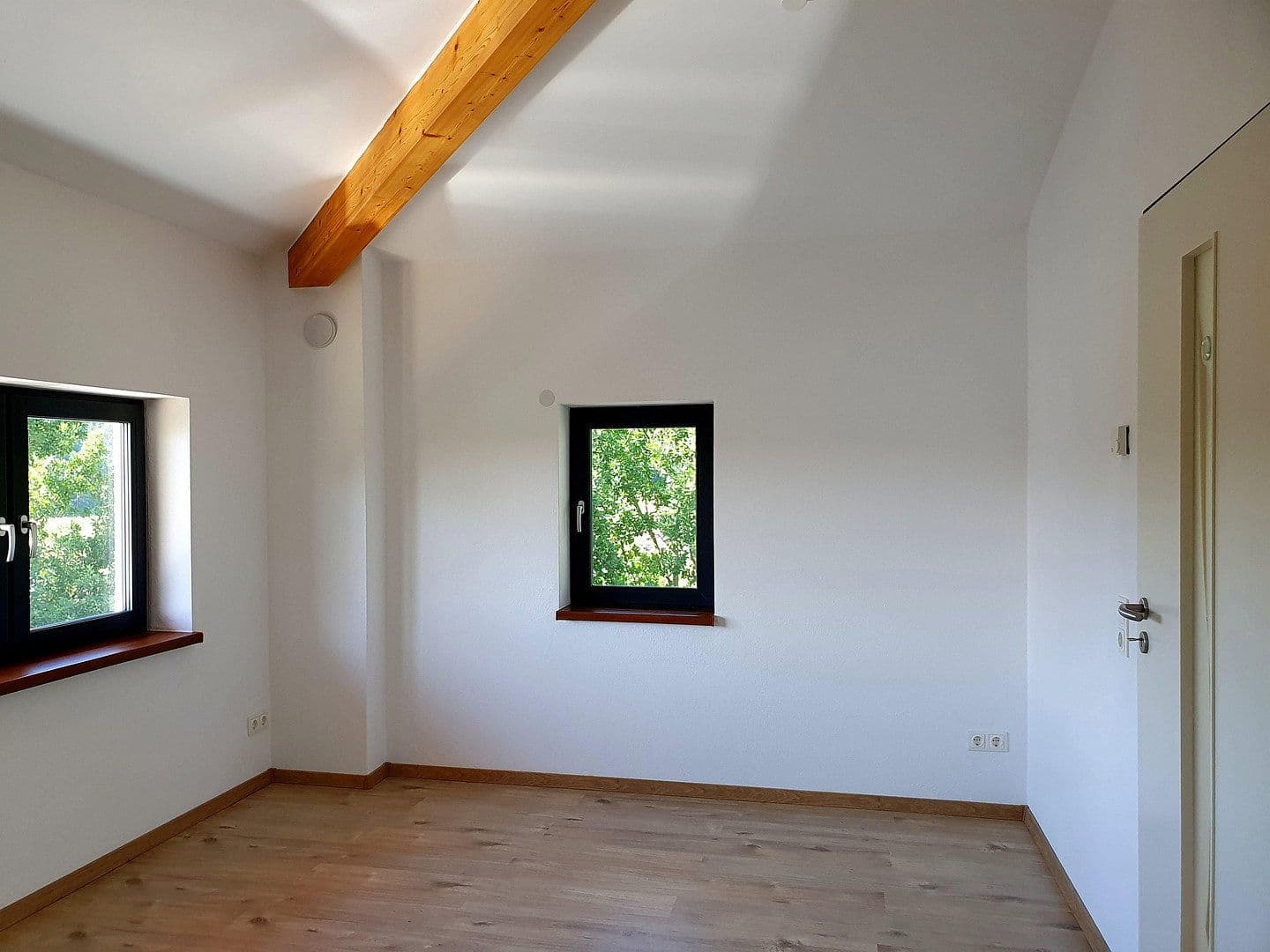 Prenájom bytu 7-izbový 151 m², Diedorf, Bavorsko Prenájom bytu 7-izbový 151 m², Diedorf, Bavorsko
