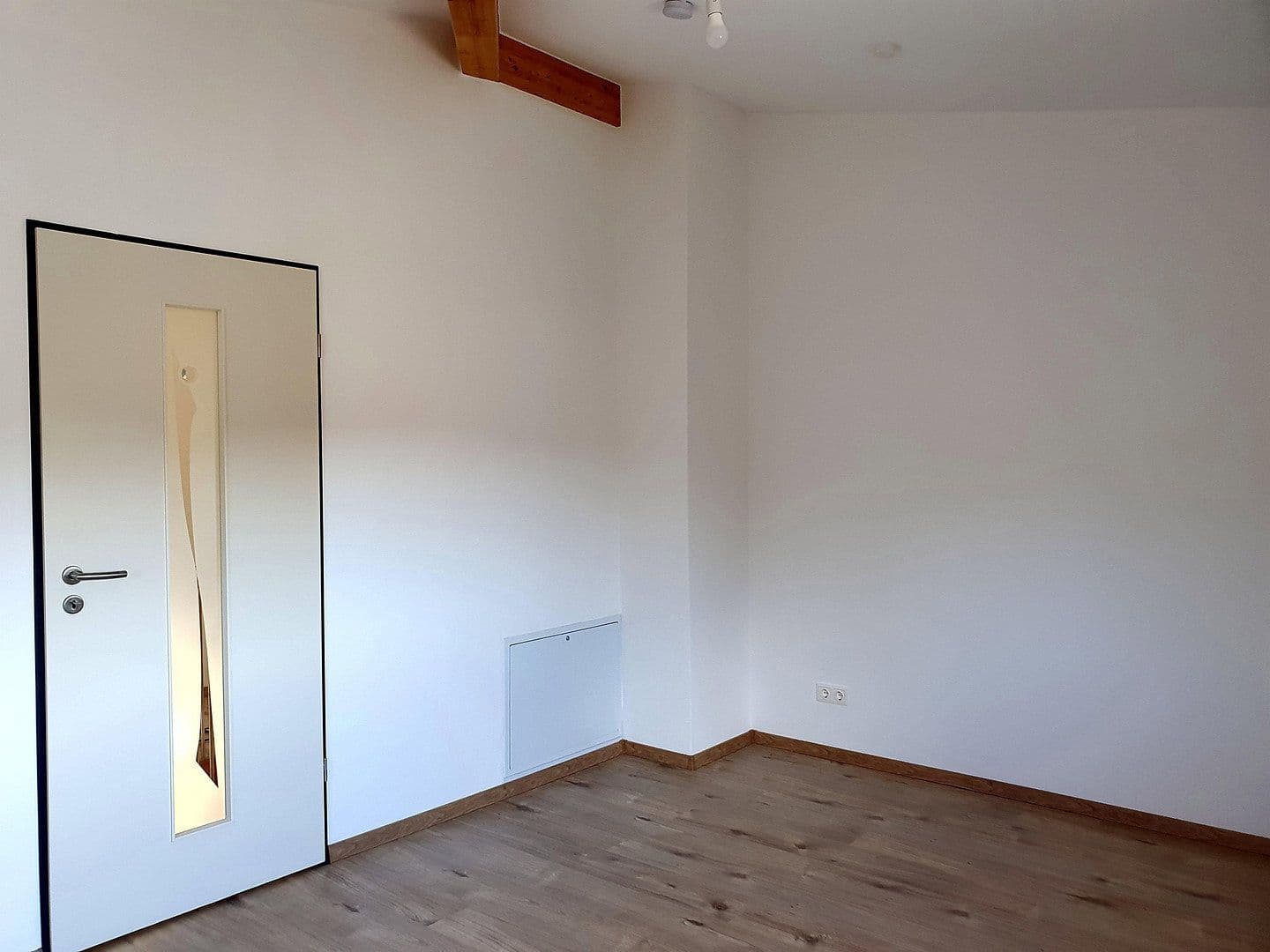 Prenájom bytu 7-izbový 151 m², Diedorf, Bavorsko Prenájom bytu 7-izbový 151 m², Diedorf, Bavorsko