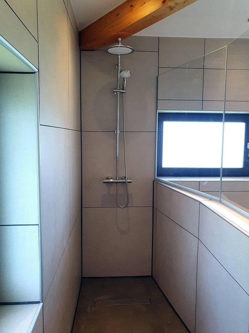 Prenájom bytu 7-izbový 151 m², Diedorf, Bavorsko Prenájom bytu 7-izbový 151 m², Diedorf, Bavorsko