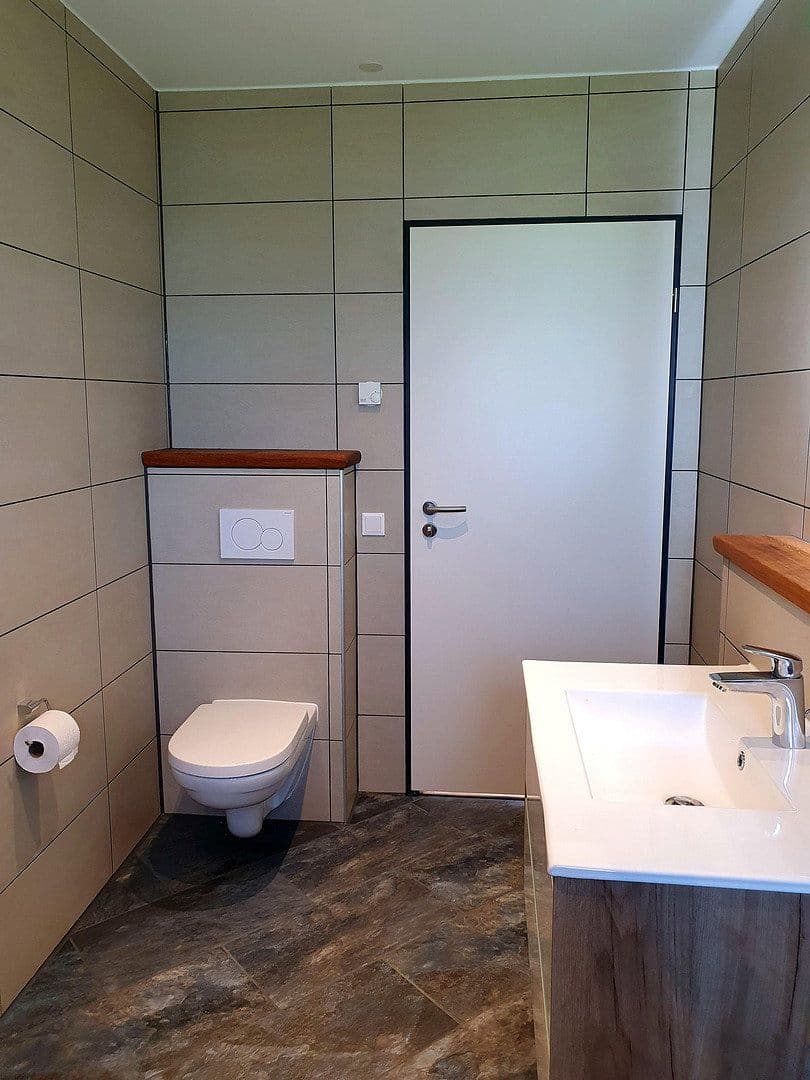 Prenájom bytu 7-izbový 151 m², Diedorf, Bavorsko Prenájom bytu 7-izbový 151 m², Diedorf, Bavorsko