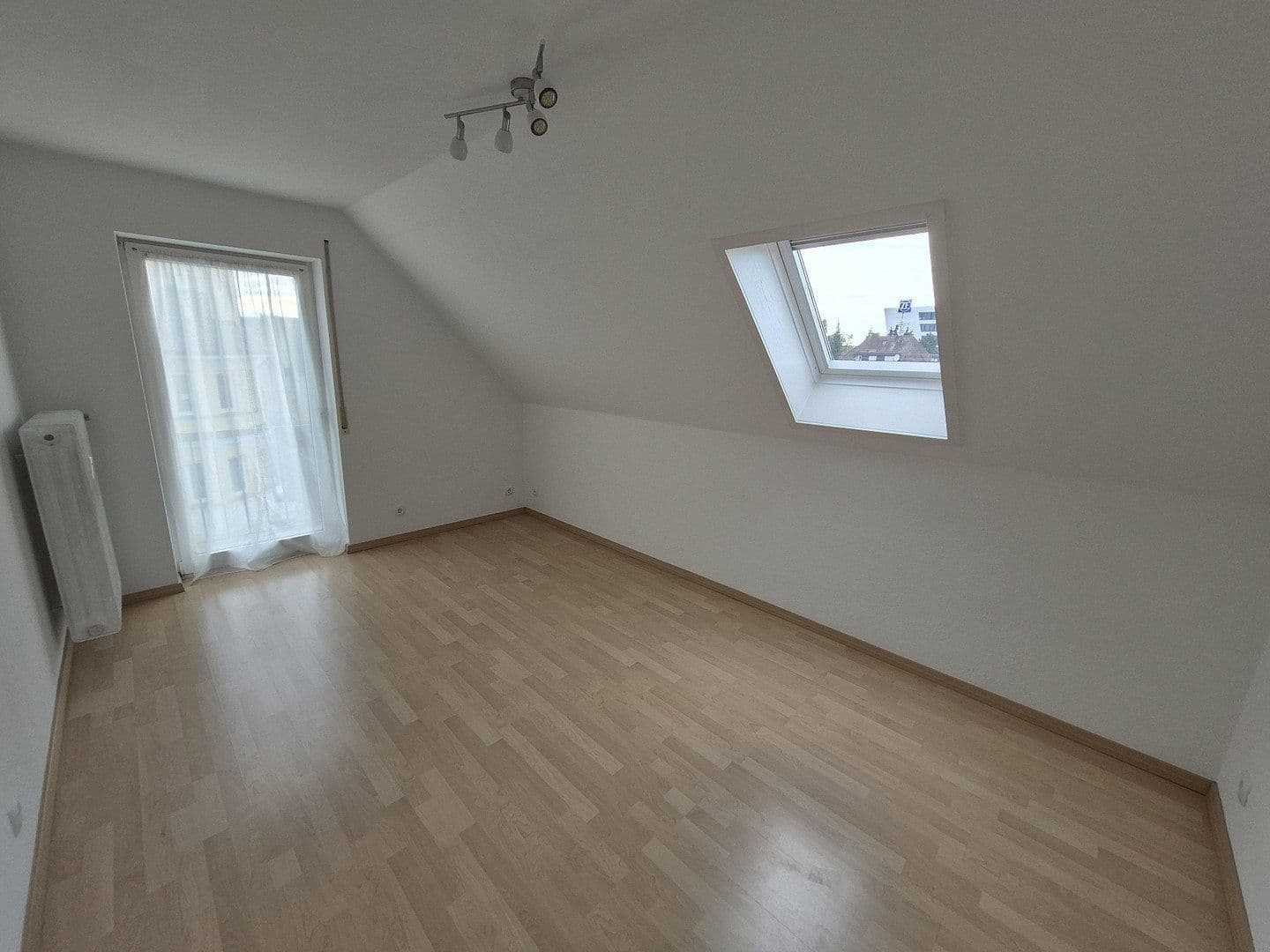 Prenájom bytu 3-izbový 80 m², Moltkestraße 22, Friedrichshafen, Bádensko-Wurttembersko Prenájom bytu 3-izbový 80 m², Moltkestraße 22, Friedrichshafen, Bádensko-Wurttembersko