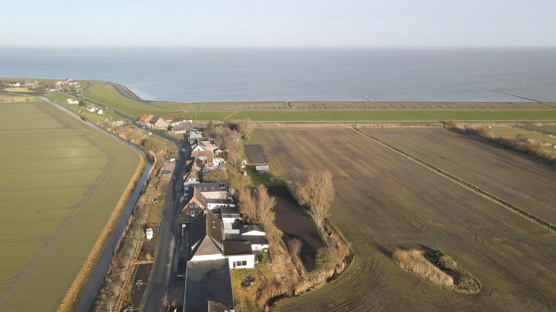 Predaj domu 480 m², pozemok 1.460 m², Nordstrand, Šlezvicko-Holštajnsko Predaj domu 480 m², pozemok 1.460 m², Nordstrand, Šlezvicko-Holštajnsko