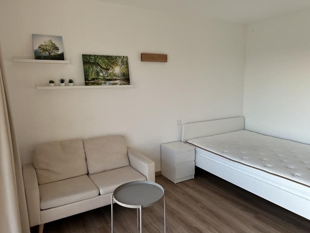 Prenájom bytu 1-izbový 28 m², Künzelsau, Bádensko-Wurttembersko Prenájom bytu 1-izbový 28 m², Künzelsau, Bádensko-Wurttembersko