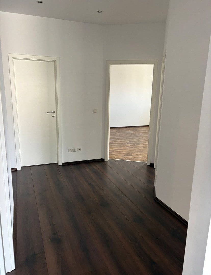 Prenájom bytu 3-izbový 96 m², Braunschweig, Dolné Sasko Prenájom bytu 3-izbový 96 m², Braunschweig, Dolné Sasko