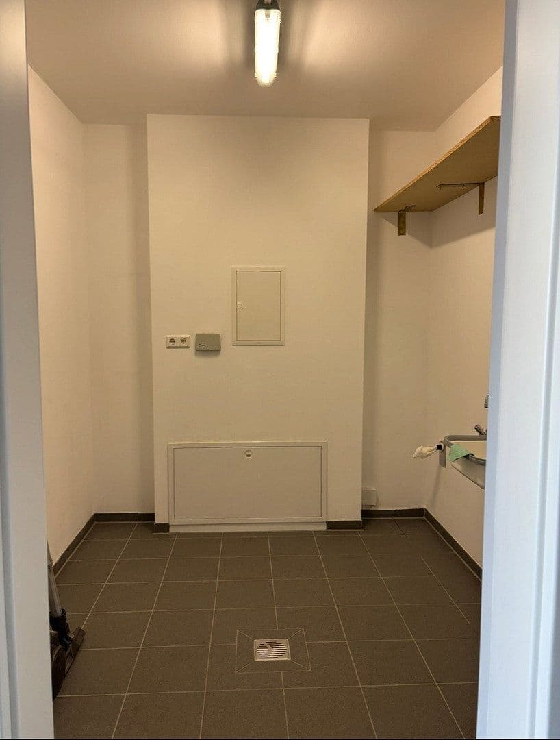 Prenájom bytu 3-izbový 96 m², Braunschweig, Dolné Sasko Prenájom bytu 3-izbový 96 m², Braunschweig, Dolné Sasko