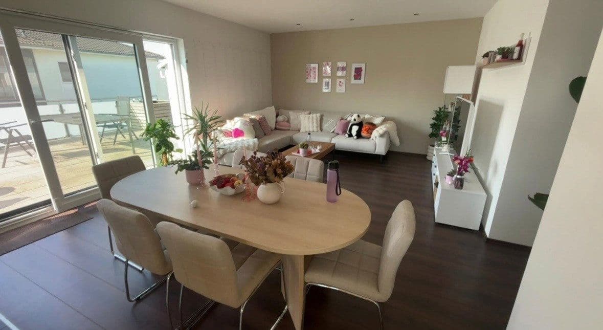 Prenájom bytu 3-izbový 96 m², Braunschweig, Dolné Sasko Prenájom bytu 3-izbový 96 m², Braunschweig, Dolné Sasko