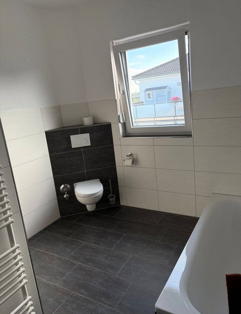 Prenájom bytu 3-izbový 96 m², Braunschweig, Dolné Sasko Prenájom bytu 3-izbový 96 m², Braunschweig, Dolné Sasko