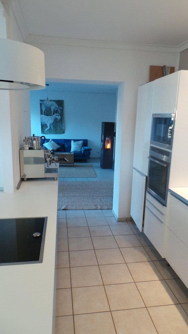 Predaj domu 141 m², pozemok 840 m², Neuenberger Straße, Neuss, Severné Porýnie - Westfálsko Predaj domu 141 m², pozemok 840 m², Neuenberger Straße, Neuss, Severné Porýnie - Westfálsko