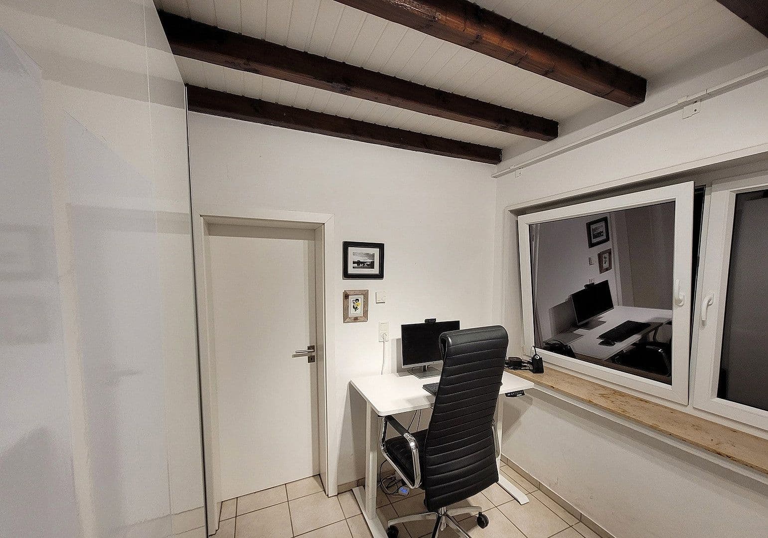 Predaj domu 141 m², pozemok 840 m², Neuenberger Straße, Neuss, Severné Porýnie - Westfálsko Predaj domu 141 m², pozemok 840 m², Neuenberger Straße, Neuss, Severné Porýnie - Westfálsko