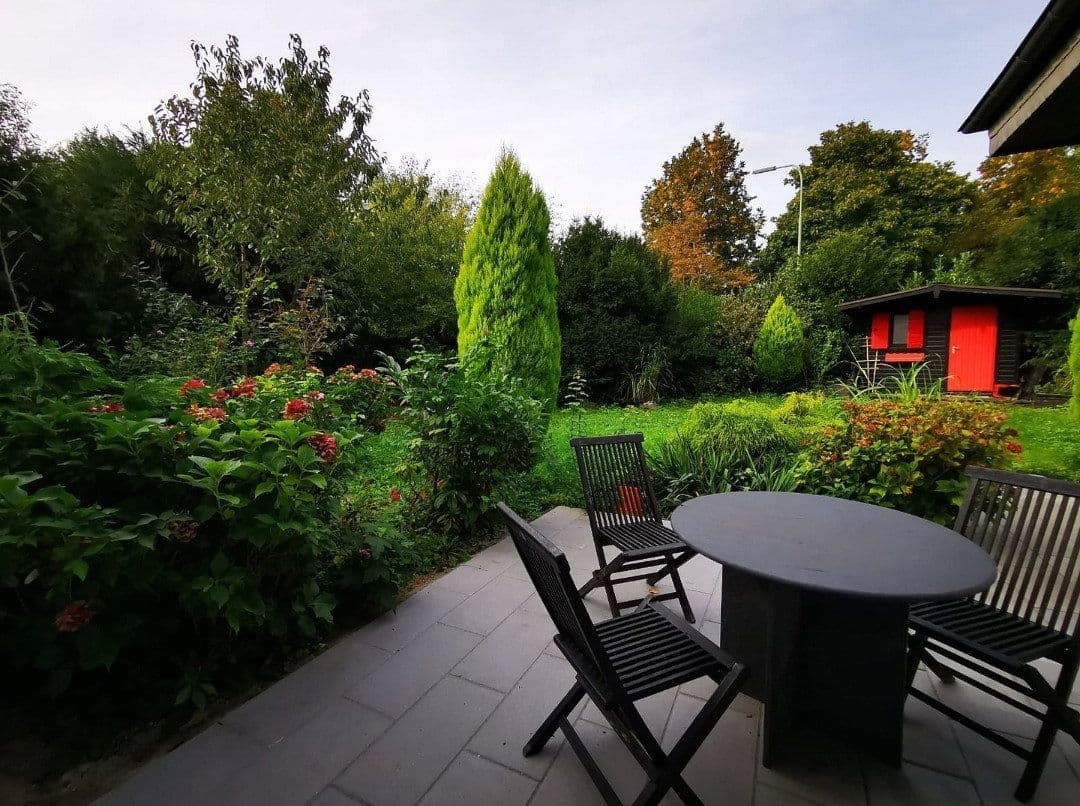 Predaj domu 141 m², pozemok 840 m², Neuenberger Straße, Neuss, Severné Porýnie - Westfálsko Predaj domu 141 m², pozemok 840 m², Neuenberger Straße, Neuss, Severné Porýnie - Westfálsko