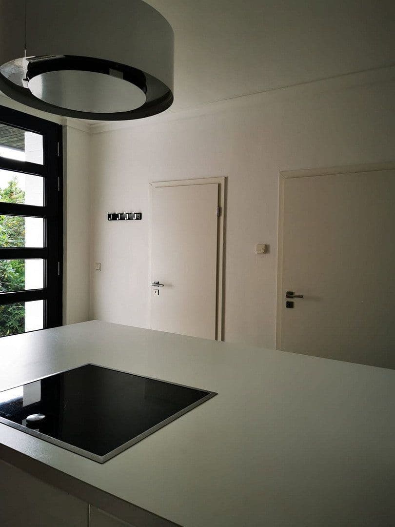 Predaj domu 141 m², pozemok 840 m², Neuenberger Straße, Neuss, Severné Porýnie - Westfálsko Predaj domu 141 m², pozemok 840 m², Neuenberger Straße, Neuss, Severné Porýnie - Westfálsko