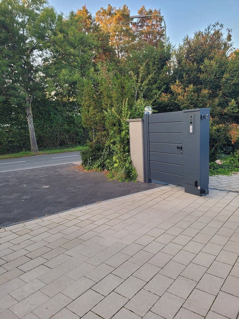 Predaj domu 141 m², pozemok 840 m², Neuenberger Straße, Neuss, Severné Porýnie - Westfálsko Predaj domu 141 m², pozemok 840 m², Neuenberger Straße, Neuss, Severné Porýnie - Westfálsko