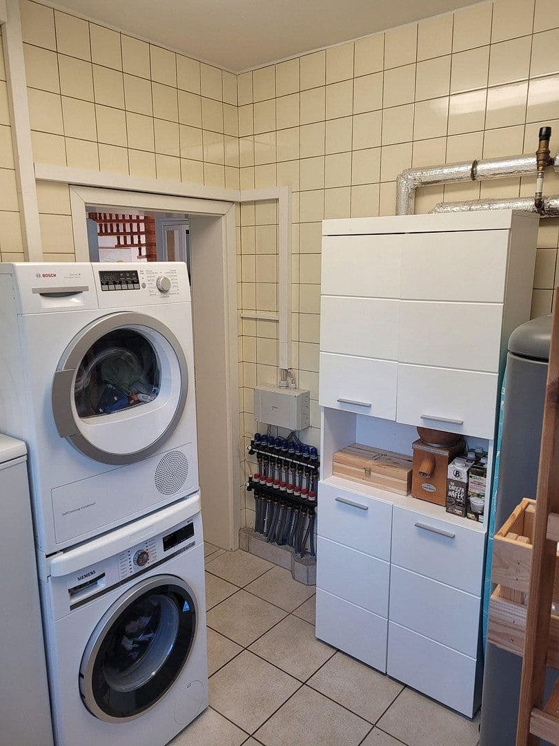 Predaj domu 141 m², pozemok 840 m², Neuenberger Straße, Neuss, Severné Porýnie - Westfálsko Predaj domu 141 m², pozemok 840 m², Neuenberger Straße, Neuss, Severné Porýnie - Westfálsko