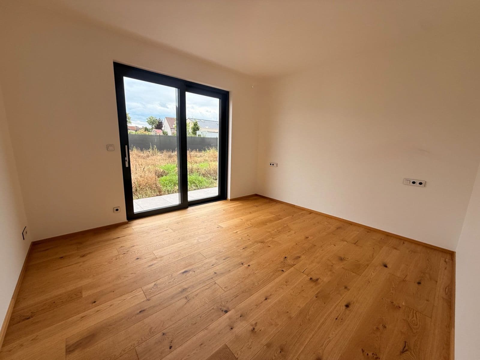 Predaj domu 159 m², pozemok 854 m², Pomněnková, Mukařov, Středočeský kraj Predaj domu 159 m², pozemok 854 m², Pomněnková, Mukařov, Středočeský kraj