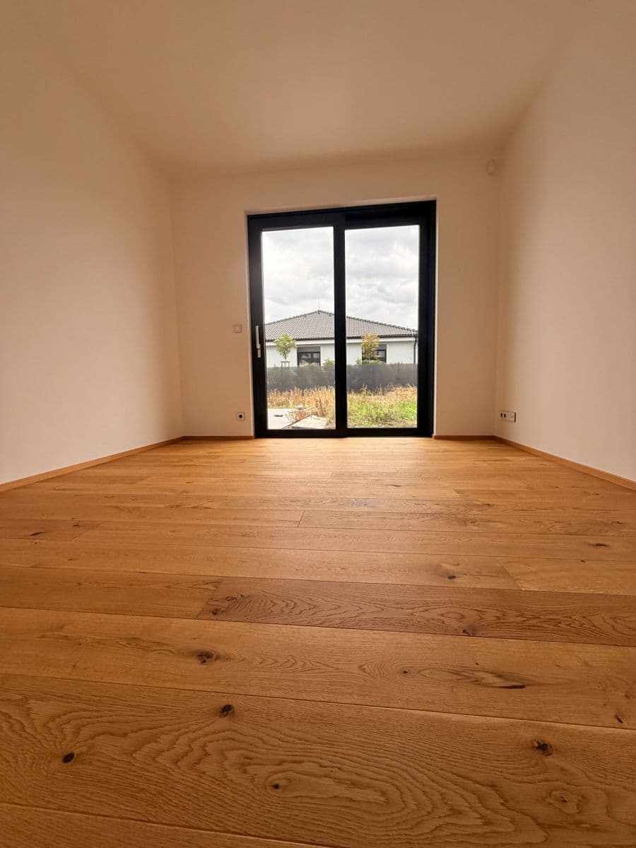 Predaj domu 159 m², pozemok 854 m², Pomněnková, Mukařov, Středočeský kraj Predaj domu 159 m², pozemok 854 m², Pomněnková, Mukařov, Středočeský kraj