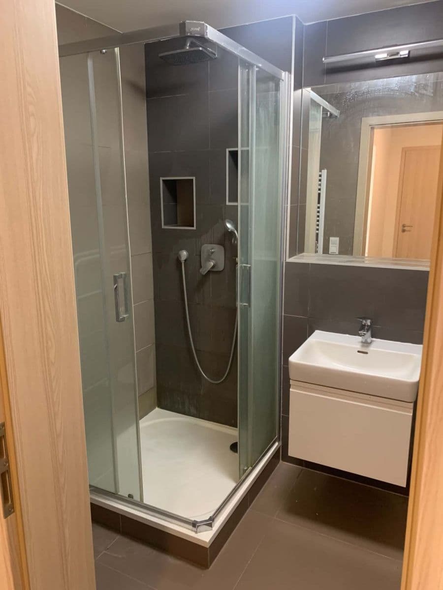 Prenájom bytu 2-izbový 48 m², Pod Kavalírkou, Praha, Praha Prenájom bytu 2-izbový 48 m², Pod Kavalírkou, Praha, Praha
