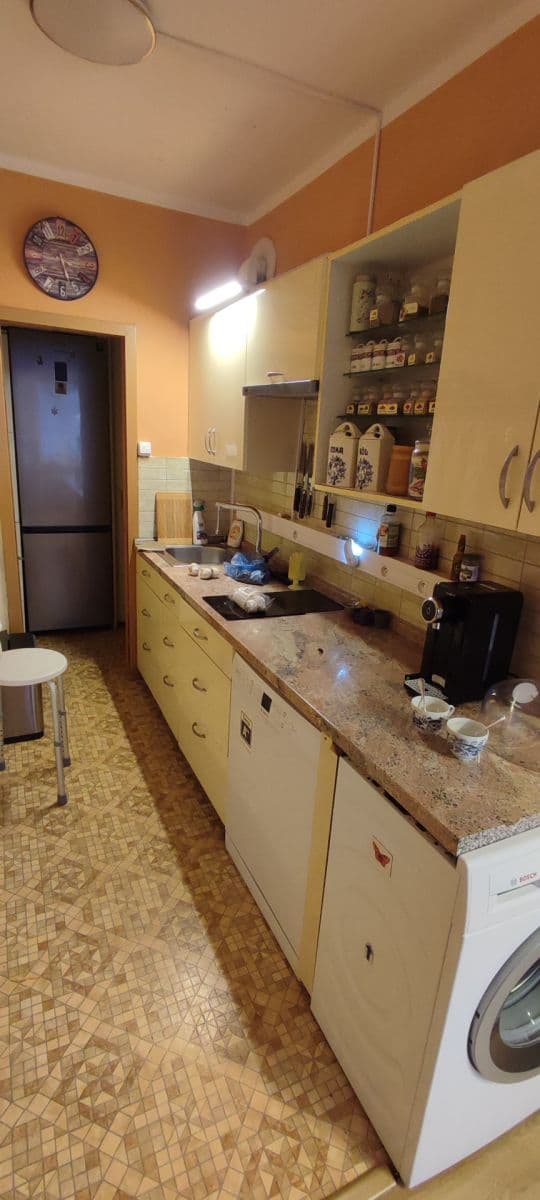 Predaj bytu 3-izbový 62 m², Nad Lesním divadlem, Praha, Praha Predaj bytu 3-izbový 62 m², Nad Lesním divadlem, Praha, Praha