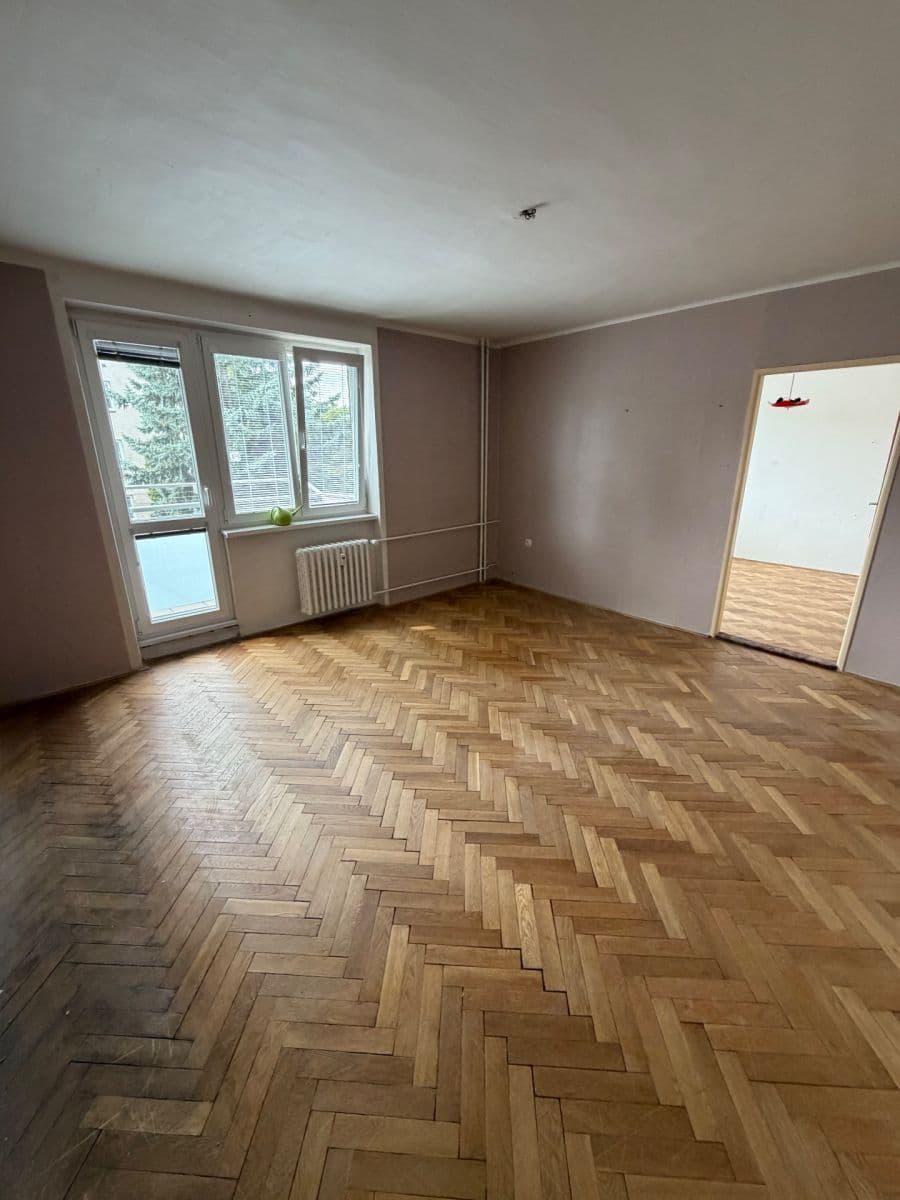 Predaj bytu 3-izbový 69 m², Písečná, Hradec Králové, Královéhradecký kraj Predaj bytu 3-izbový 69 m², Písečná, Hradec Králové, Královéhradecký kraj