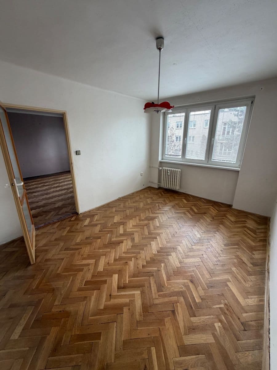 Predaj bytu 3-izbový 69 m², Písečná, Hradec Králové, Královéhradecký kraj Predaj bytu 3-izbový 69 m², Písečná, Hradec Králové, Královéhradecký kraj