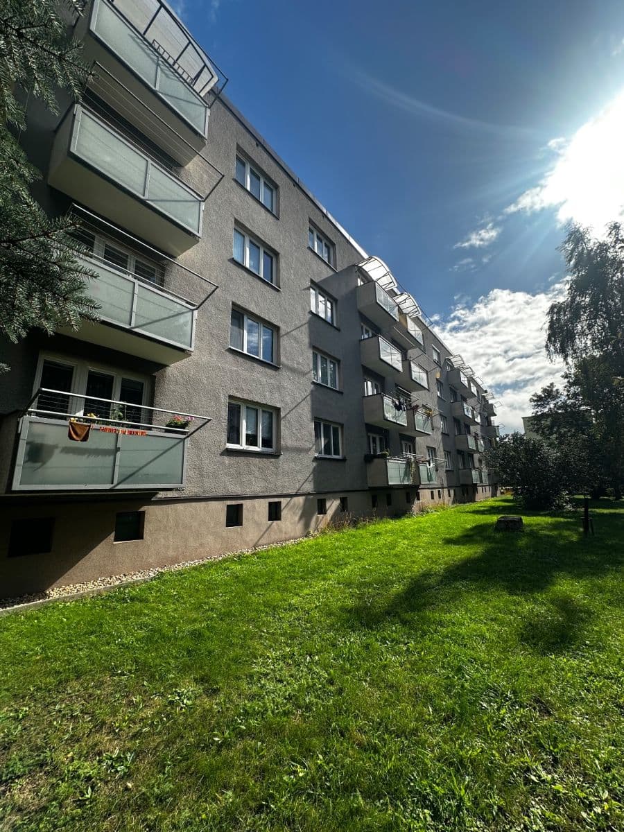 Predaj bytu 3-izbový 69 m², Písečná, Hradec Králové, Královéhradecký kraj Predaj bytu 3-izbový 69 m², Písečná, Hradec Králové, Královéhradecký kraj