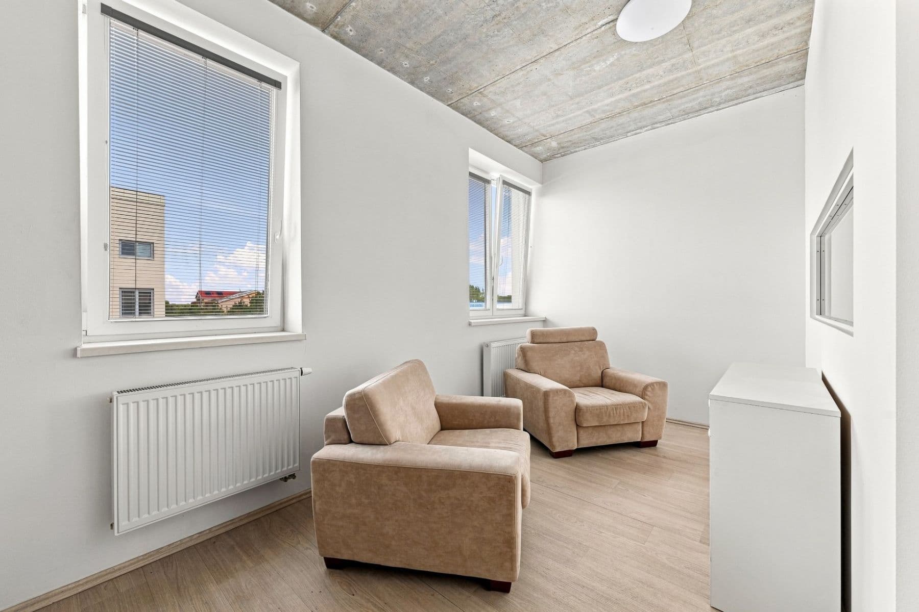 Prenájom kancelárie 34 m², Bečovská, Praha, Praha Prenájom kancelárie 34 m², Bečovská, Praha, Praha