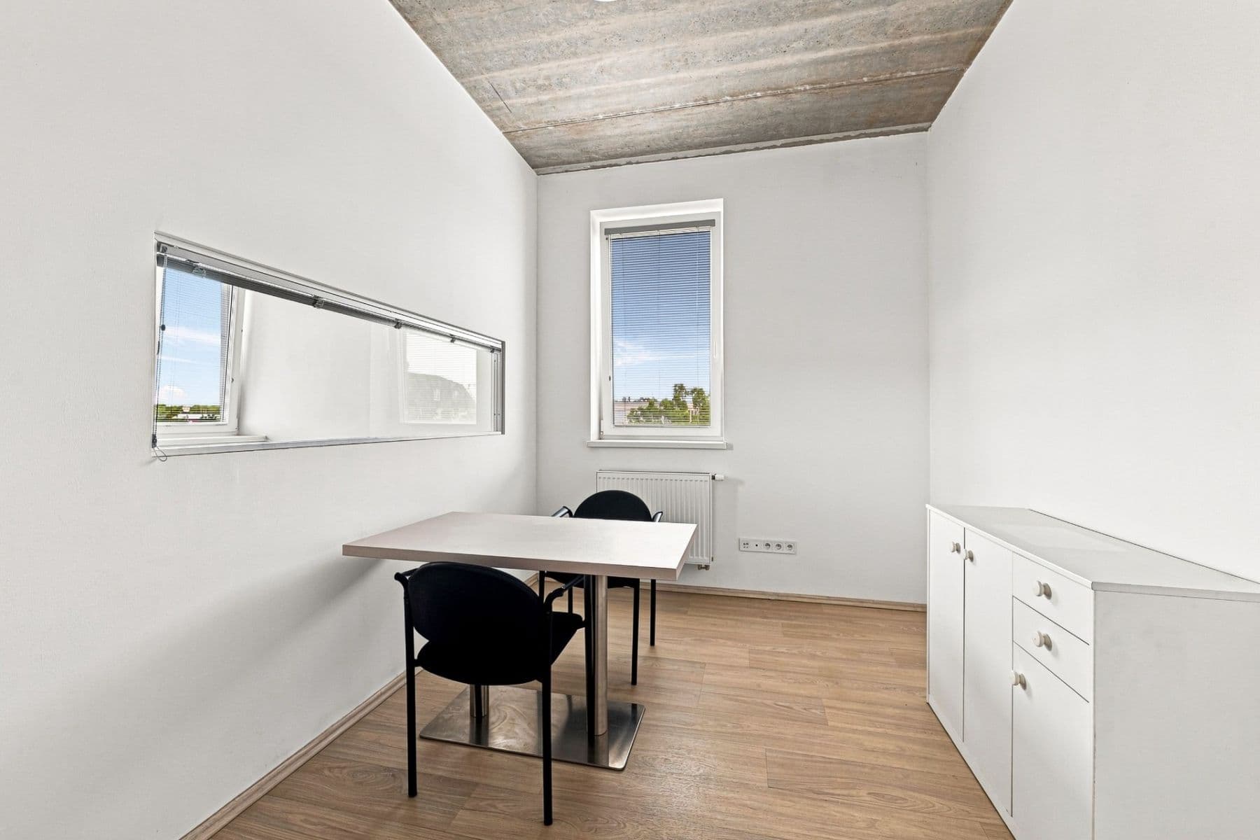 Prenájom kancelárie 34 m², Bečovská, Praha, Praha Prenájom kancelárie 34 m², Bečovská, Praha, Praha
