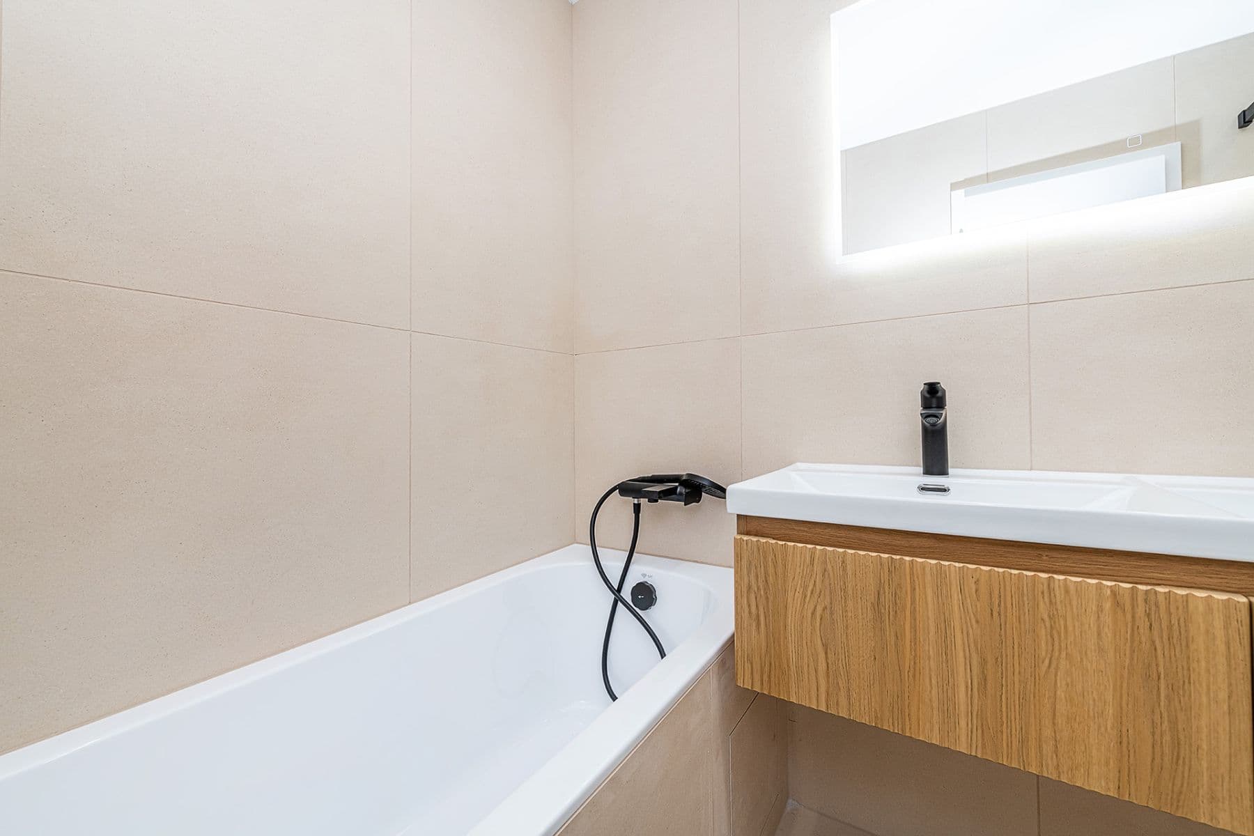 Predaj bytu 3-izbový 94 m², Na dolinách, Praha, Praha Predaj bytu 3-izbový 94 m², Na dolinách, Praha, Praha