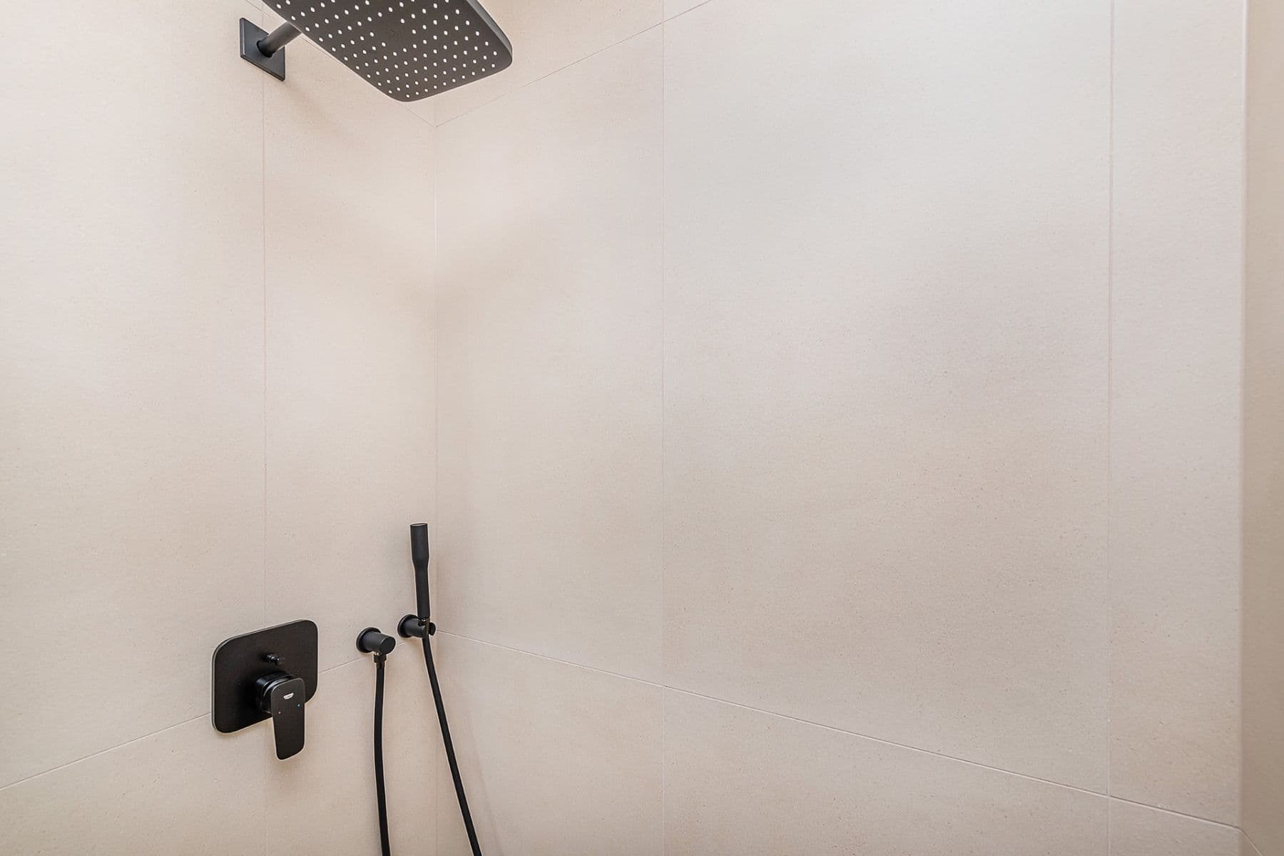 Predaj bytu 3-izbový 94 m², Na dolinách, Praha, Praha Predaj bytu 3-izbový 94 m², Na dolinách, Praha, Praha