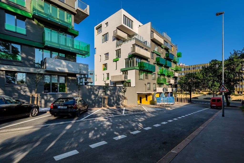 Prenájom bytu 1-izbový 35 m², Altajská, Praha, Praha Prenájom bytu 1-izbový 35 m², Altajská, Praha, Praha