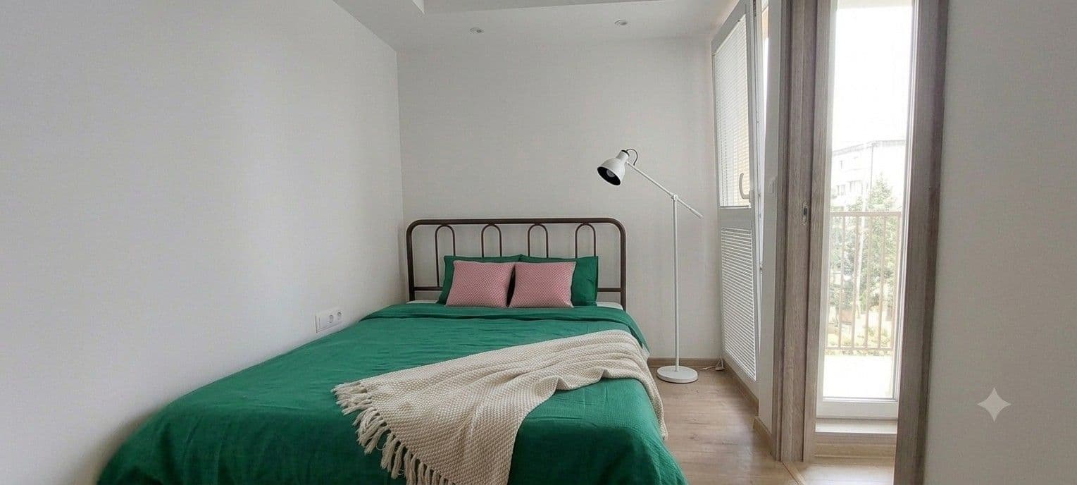 Prenájom bytu 2-izbový 43 m², Kozia, Bratislava - mestská časť Staré Mesto, Bratislavský kraj Prenájom bytu 2-izbový 43 m², Kozia, Bratislava - mestská časť Staré Mesto, Bratislavský kraj