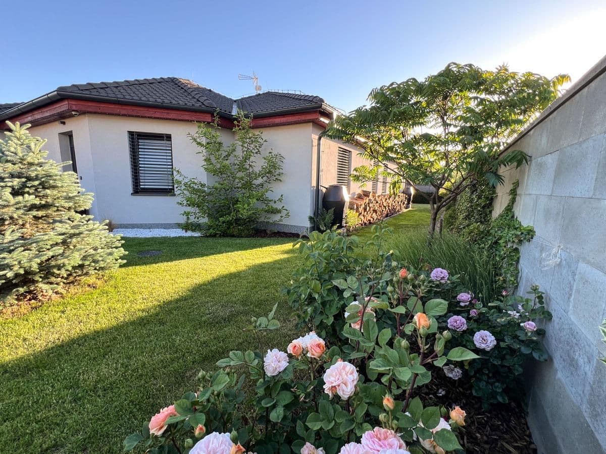 Predaj domu 173 m², pozemok 682 m², Jelení, Postřižín, Středočeský kraj Predaj domu 173 m², pozemok 682 m², Jelení, Postřižín, Středočeský kraj