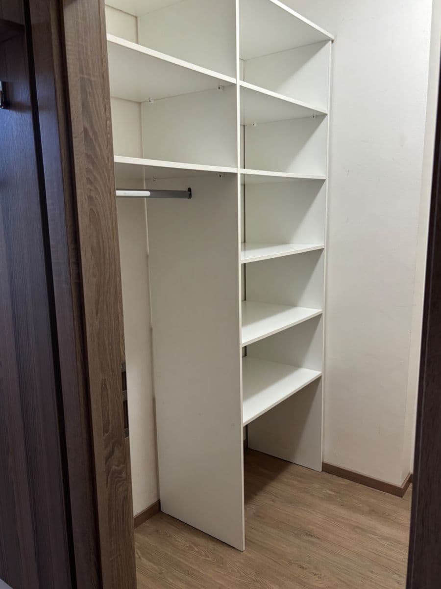 Prenájom bytu 1-izbový 48 m², Dostihová, Slušovice, Zlínský kraj Prenájom bytu 1-izbový 48 m², Dostihová, Slušovice, Zlínský kraj