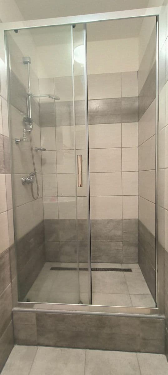 Prenájom bytu 1-izbový 42 m², Dolní náměstí, Olomouc, Olomoucký kraj Prenájom bytu 1-izbový 42 m², Dolní náměstí, Olomouc, Olomoucký kraj