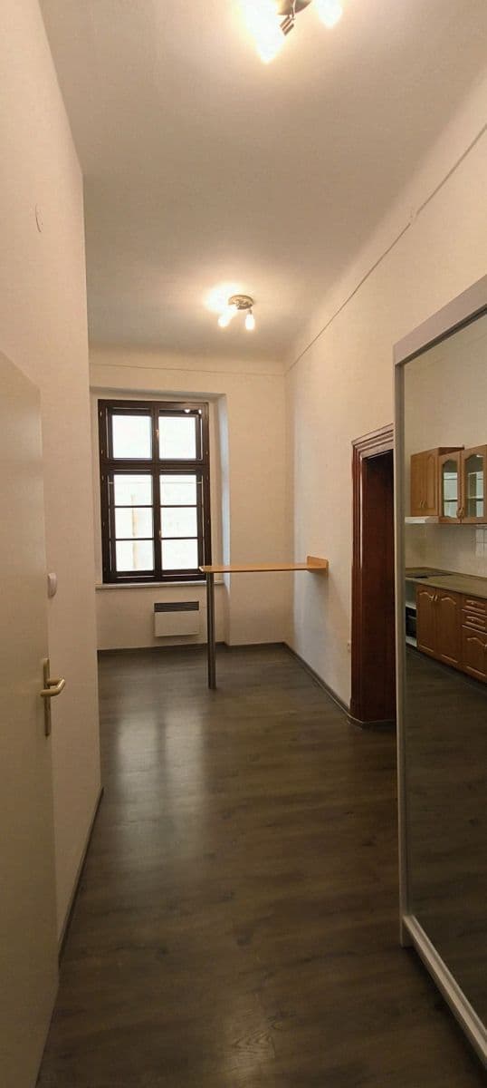 Prenájom bytu 1-izbový 42 m², Dolní náměstí, Olomouc, Olomoucký kraj Prenájom bytu 1-izbový 42 m², Dolní náměstí, Olomouc, Olomoucký kraj