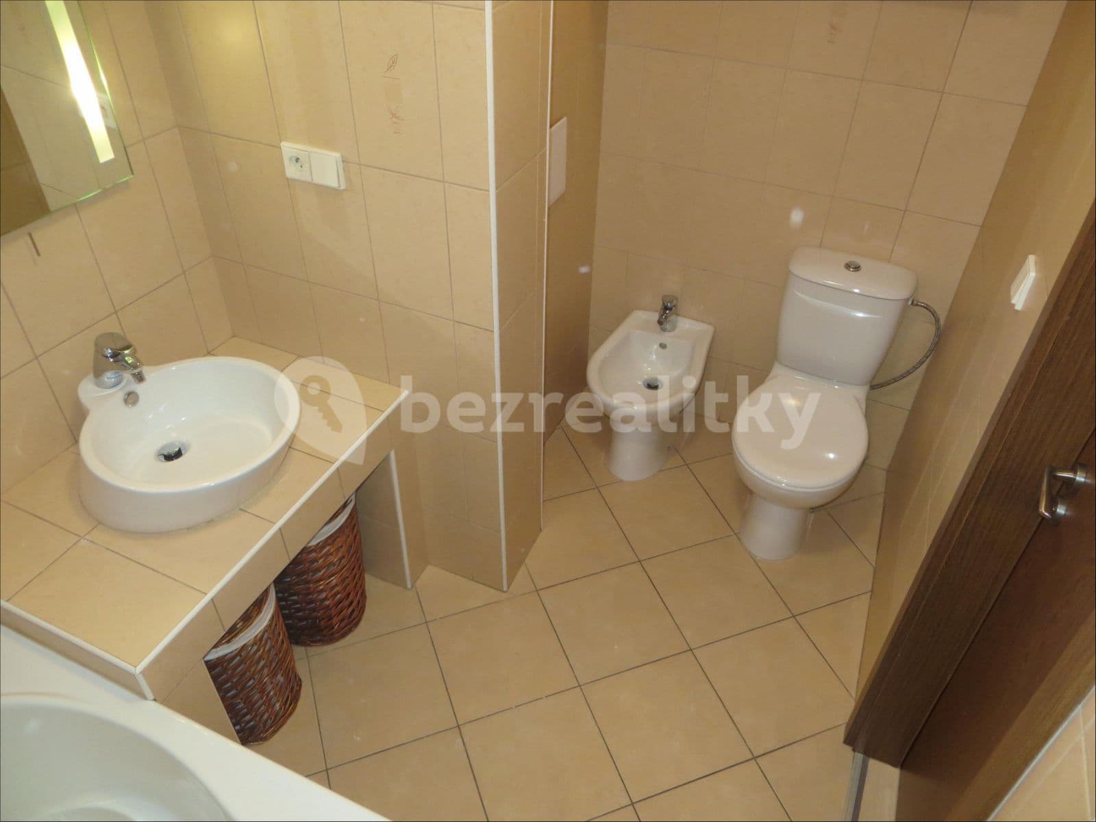 Prenájom bytu 3-izbový 65 m², Pivovarská, Praha, Praha Prenájom bytu 3-izbový 65 m², Pivovarská, Praha, Praha