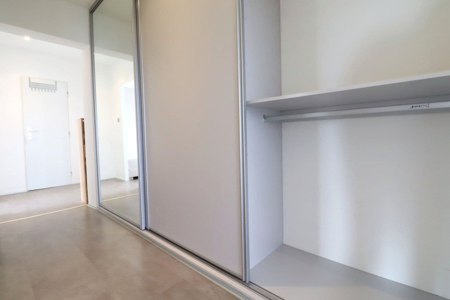 Prenájom bytu 3-izbový 72 m², Nad lesním divadlem, Praha, Praha Prenájom bytu 3-izbový 72 m², Nad lesním divadlem, Praha, Praha