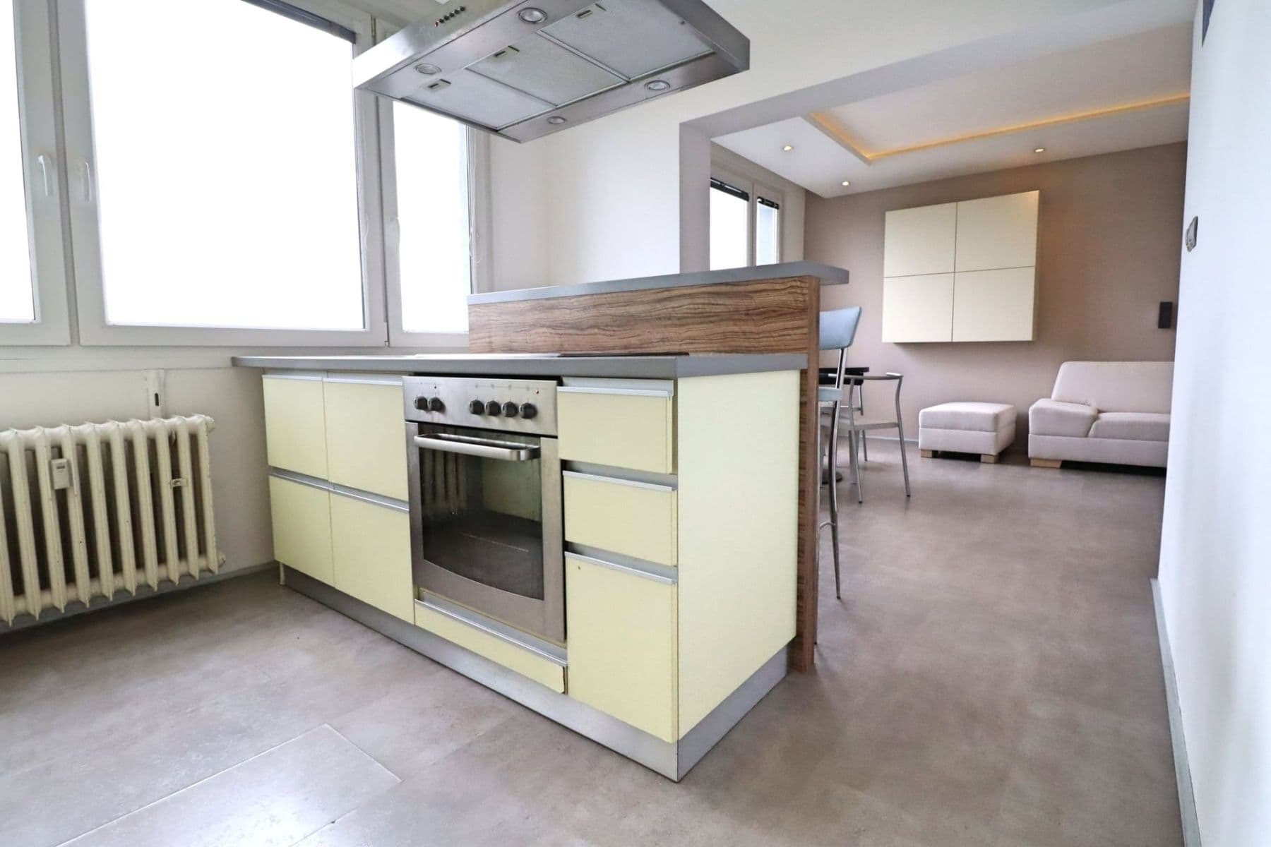 Prenájom bytu 3-izbový 72 m², Nad lesním divadlem, Praha, Praha Prenájom bytu 3-izbový 72 m², Nad lesním divadlem, Praha, Praha