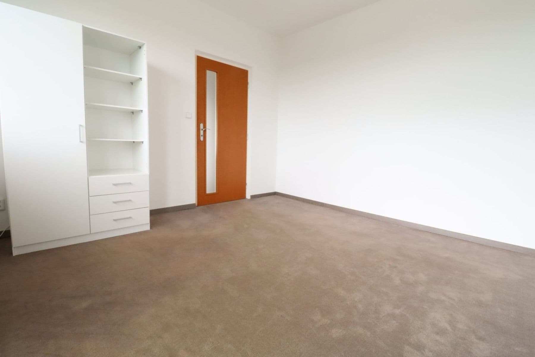 Prenájom bytu 3-izbový 72 m², Nad lesním divadlem, Praha, Praha Prenájom bytu 3-izbový 72 m², Nad lesním divadlem, Praha, Praha