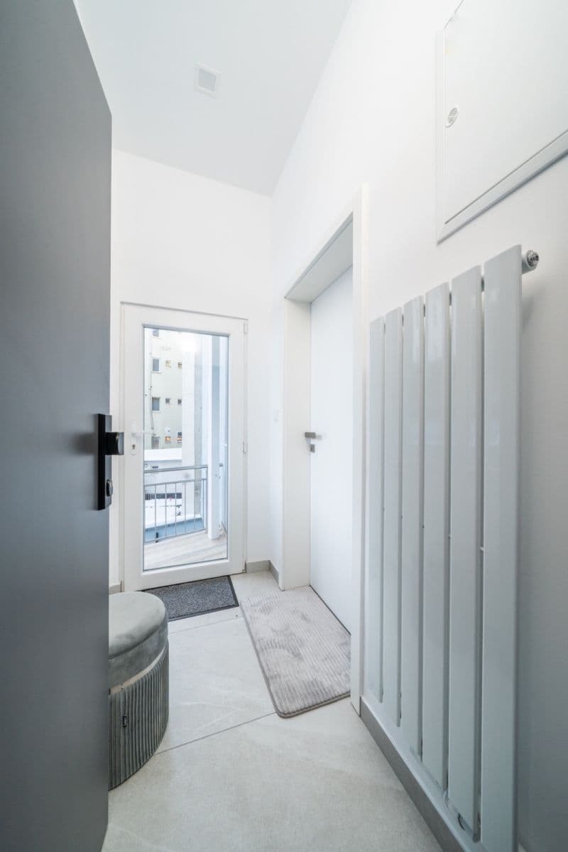 Prenájom bytu 2-izbový 58 m², Milady Horákové, Praha, Praha Prenájom bytu 2-izbový 58 m², Milady Horákové, Praha, Praha