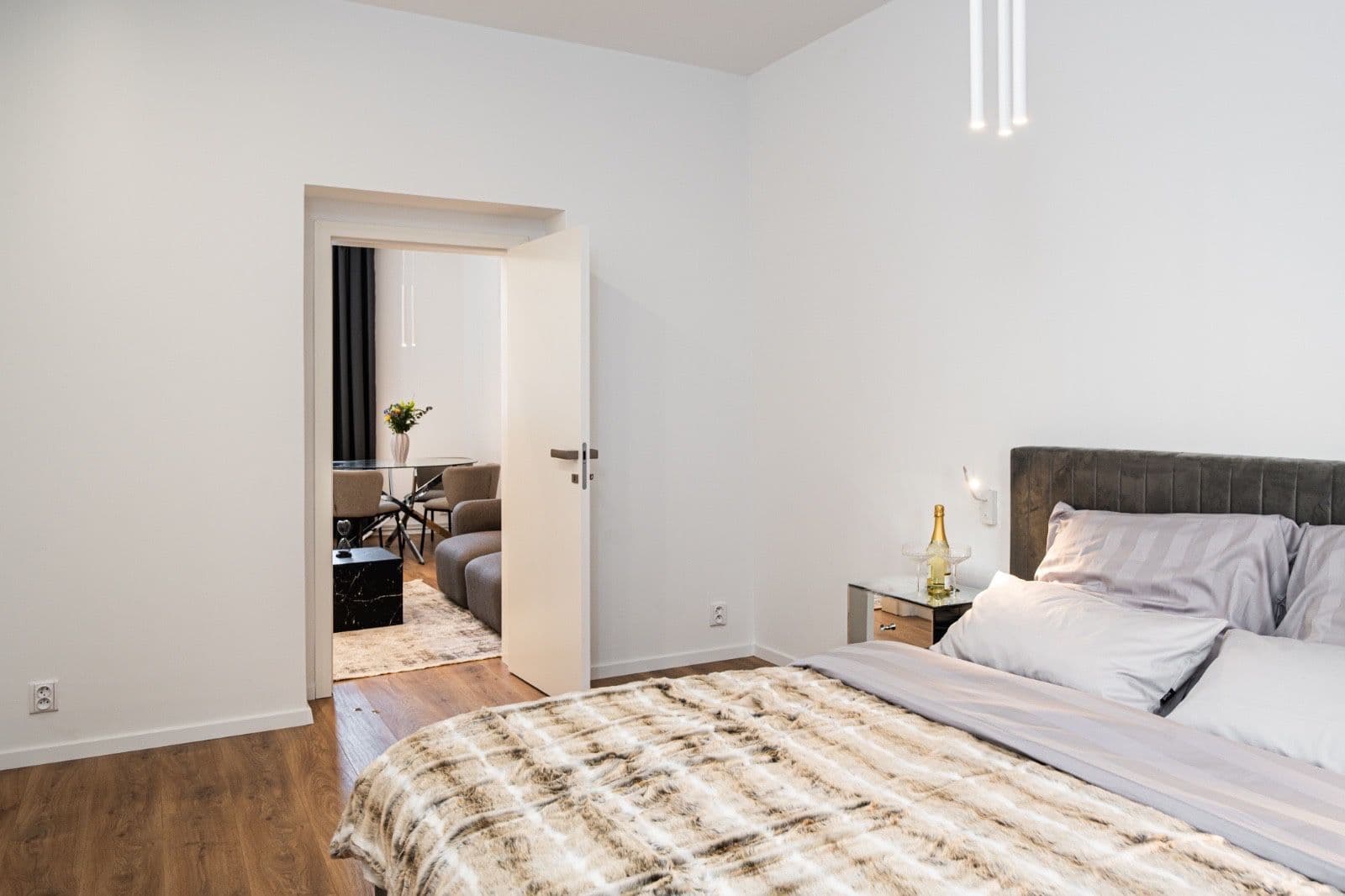 Prenájom bytu 2-izbový 58 m², Milady Horákové, Praha, Praha Prenájom bytu 2-izbový 58 m², Milady Horákové, Praha, Praha