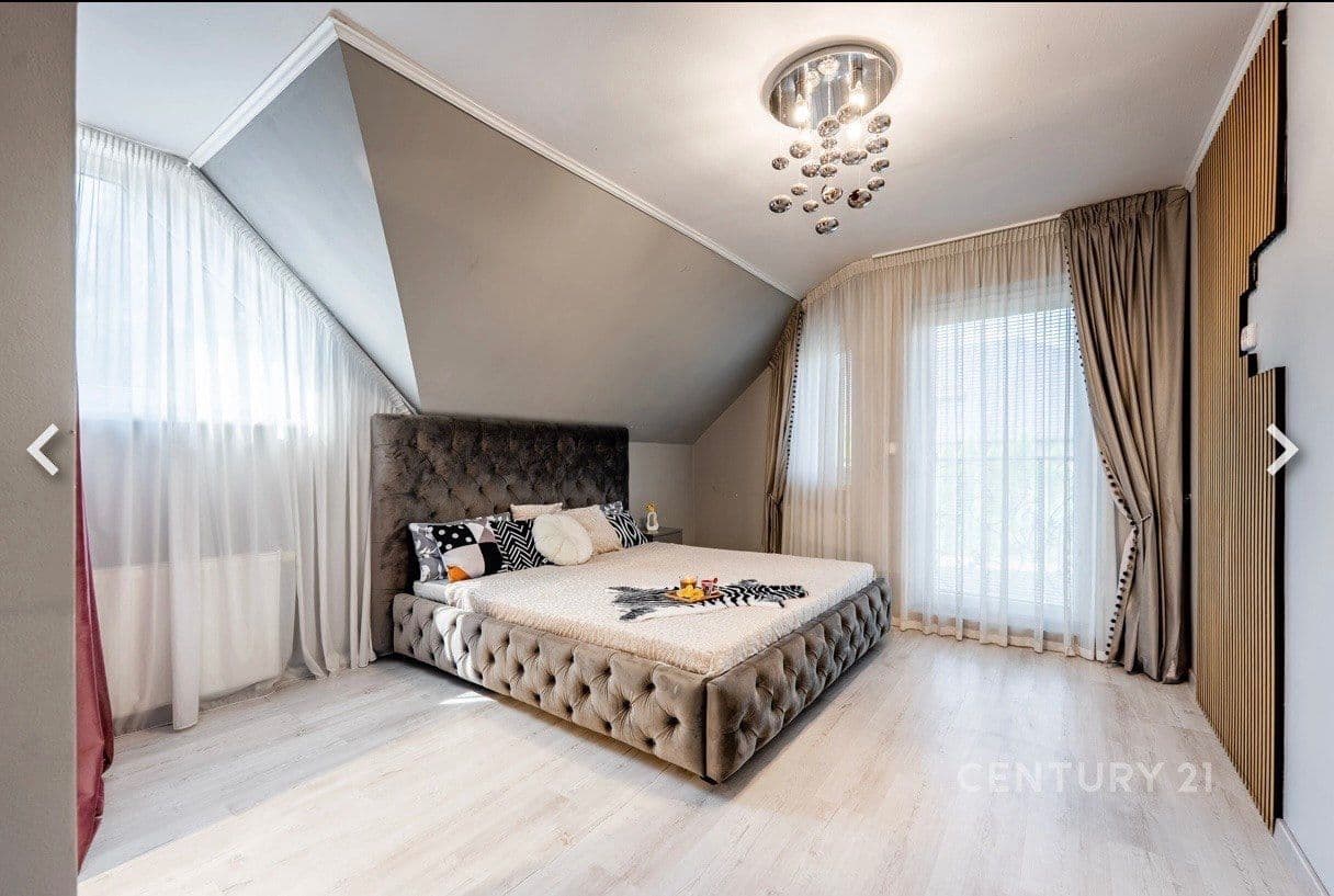 Predaj domu 157 m², pozemok 649 m², Dobročovice, Středočeský kraj Predaj domu 157 m², pozemok 649 m², Dobročovice, Středočeský kraj