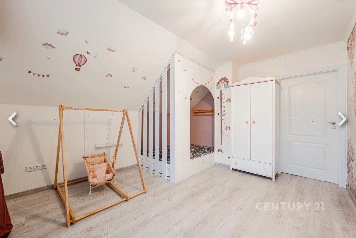 Predaj domu 157 m², pozemok 649 m², Dobročovice, Středočeský kraj Predaj domu 157 m², pozemok 649 m², Dobročovice, Středočeský kraj