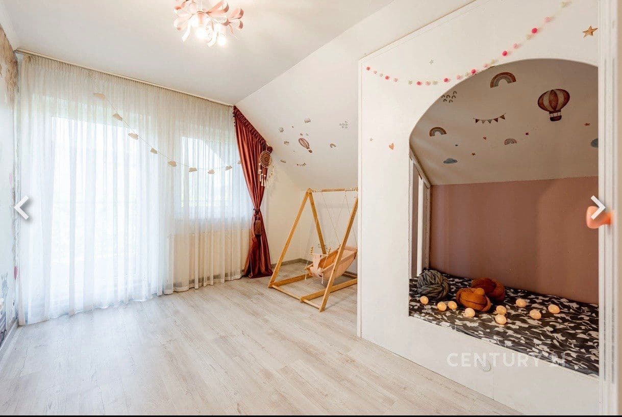 Predaj domu 157 m², pozemok 649 m², Dobročovice, Středočeský kraj Predaj domu 157 m², pozemok 649 m², Dobročovice, Středočeský kraj
