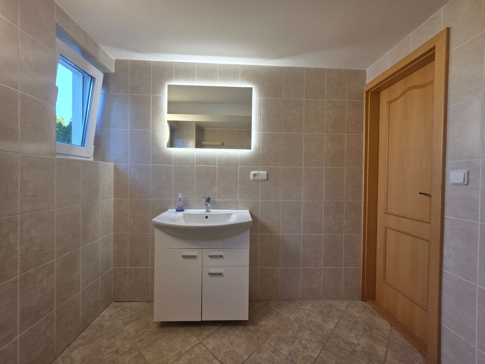 Prenájom bytu 2-izbový 54 m², Podolí, Jihomoravský kraj Prenájom bytu 2-izbový 54 m², Podolí, Jihomoravský kraj
