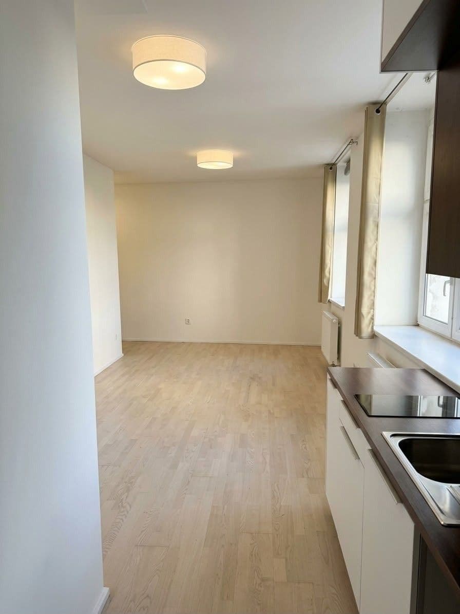 Prenájom bytu 1-izbový 35 m², Skořepka, Brno, Jihomoravský kraj Prenájom bytu 1-izbový 35 m², Skořepka, Brno, Jihomoravský kraj