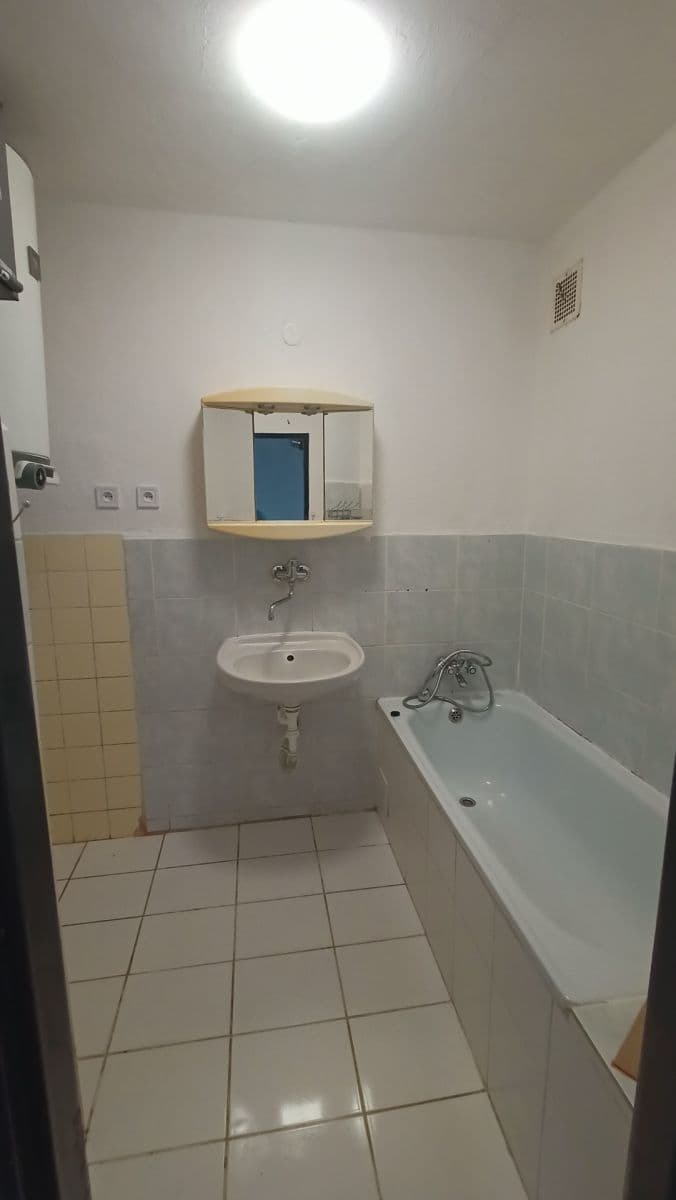 Predaj domu 320 m², pozemok 2.197 m², Polní Voděrady, Středočeský kraj Predaj domu 320 m², pozemok 2.197 m², Polní Voděrady, Středočeský kraj